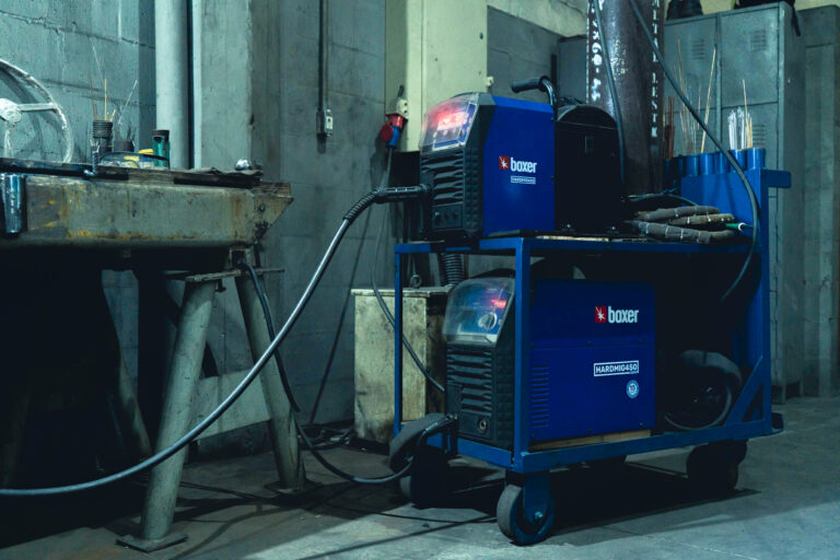 Assistência técnica de máquina de solda industrial: o que verificar antes de comprar